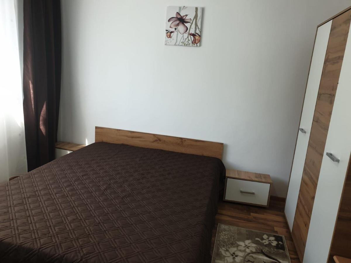 Cazare Apartament Cu 2 Camere Nehoiu Luaran gambar