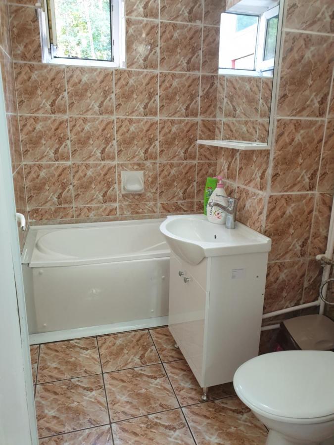 Cazare Apartament Cu 2 Camere Nehoiu Luaran gambar